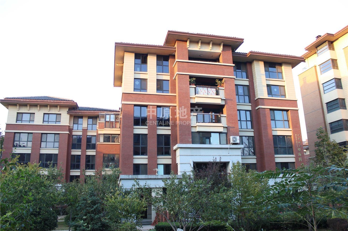 西山华府底商 带租约在售 看房方便 总价低 使用面积大